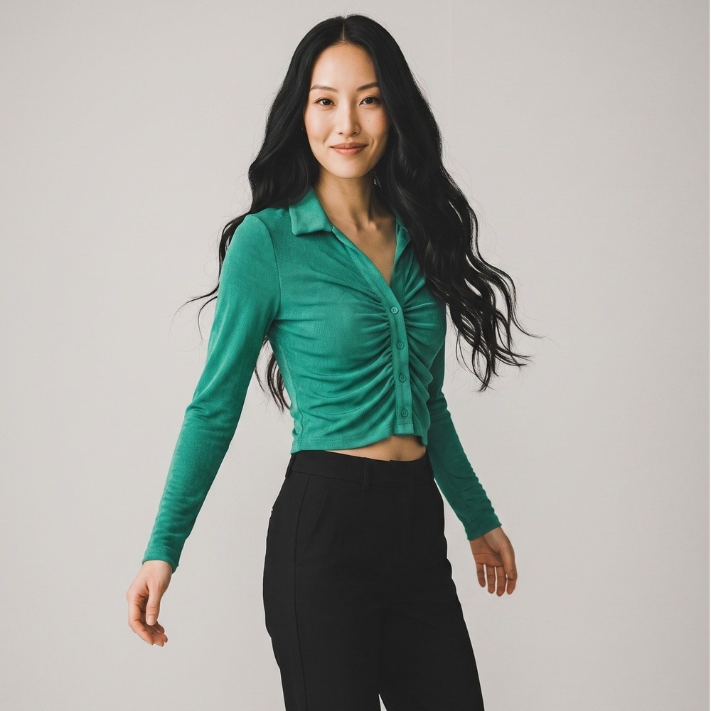 Just Polly New York Green Ruched Front Cropped Long Sleeve Button Top Small
